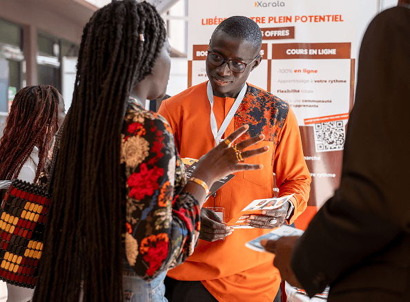 Participants discutant du programme EdTech Fellowship